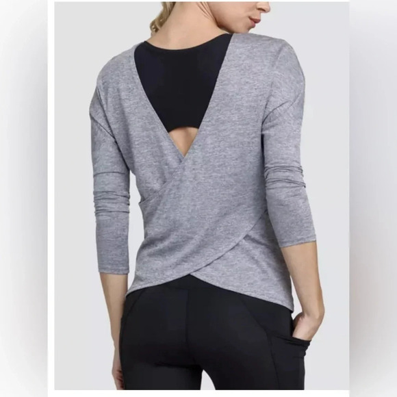 Tail‎ Gray Athletic Victoria Top Frosted Heather Wrap Long Sleeve Athletic Top L - Picture 2 of 9